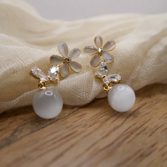 Daisy Pearl Drops - Gold