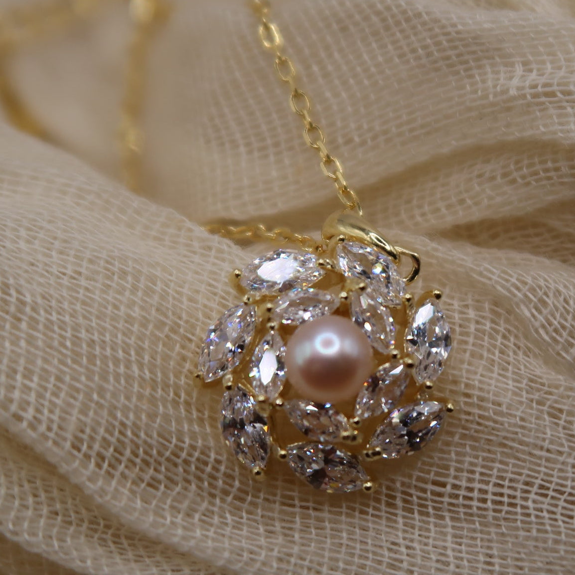 Pearl Blossom - Gold